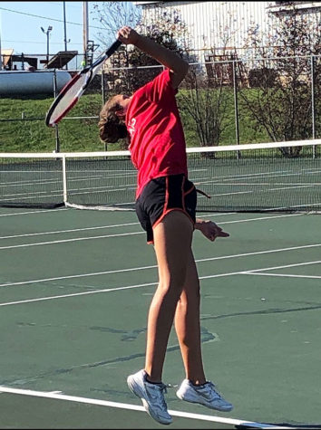 Girls Tennis: Indians advance to second round of District
